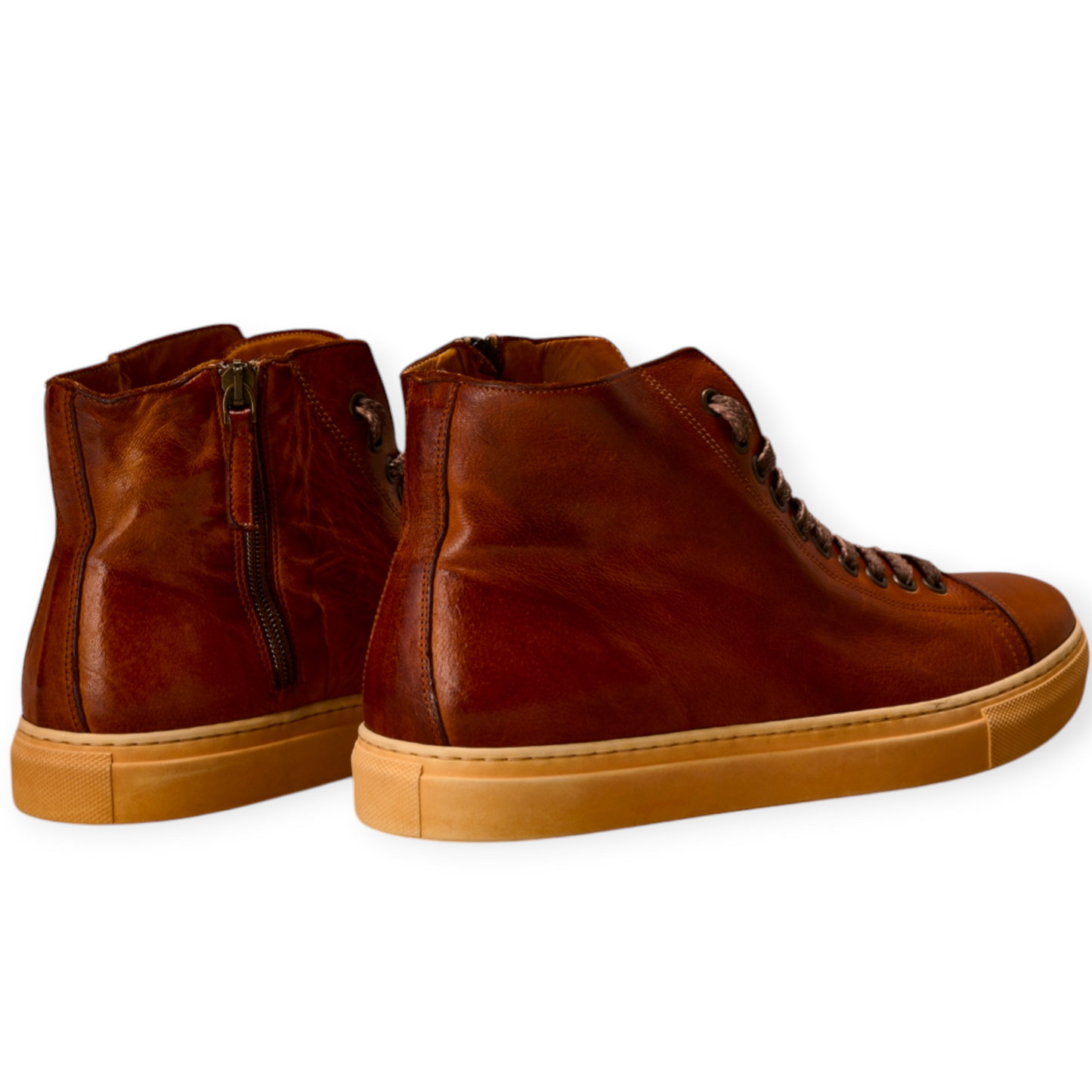 Sneaker realizzata in pelle di bufalina